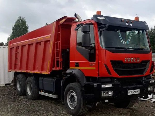 Услуги самосвала iveco 18 м3 в Хабаровске