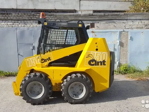 Мини-погрузчик ANT 750