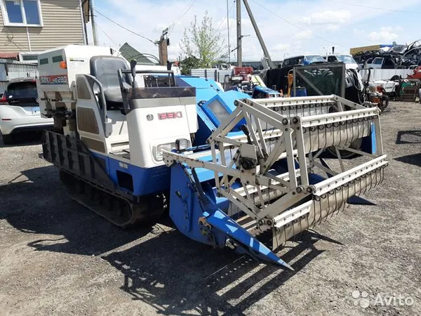 Зерноуборочный комбайн Iseki HB280