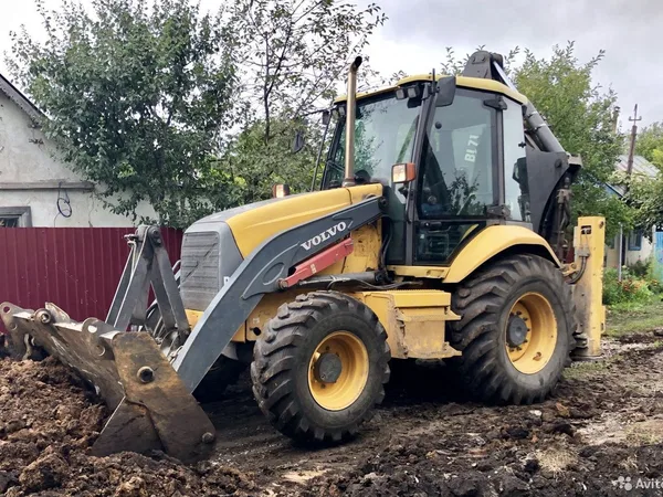 Экскаватор погрузчик JCB в аренду. Собственник