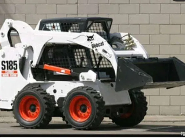 Мини погрущик Bobcat бобкет
