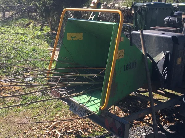 Измельчитель веток Laski LS 150/27