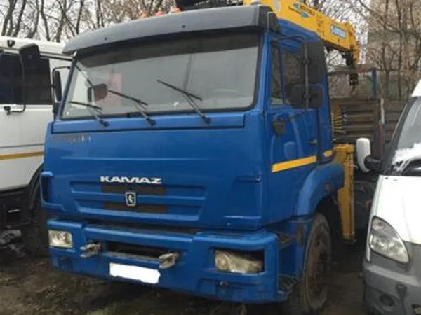 Бортовой грузовик с КМУ КамАЗ 65117
