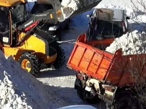 Уборка снега