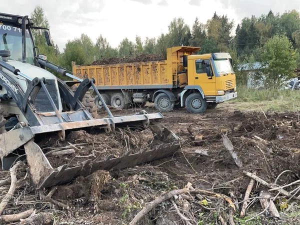 Вывоз строительного мусора самосвалами