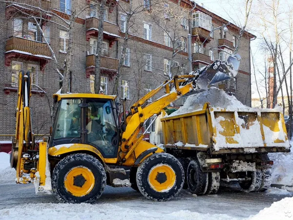 Уборка и вывоз снега