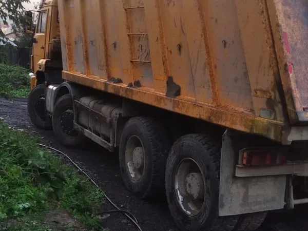 Самосвал Камаз 6520