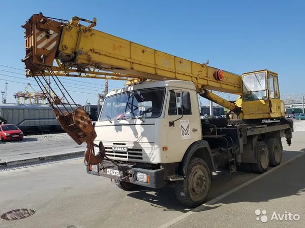 Автокран Ивановец КС-45717-1 на шасси КамАЗ
