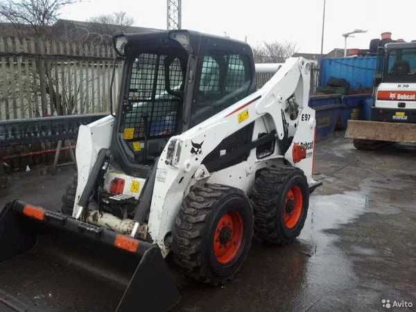 Аренда минипогрузчика Bobcat 530 ковш,вилы,щетка