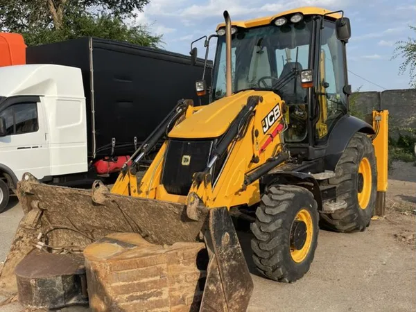 Услуги эвакуатора погрузчика JCB