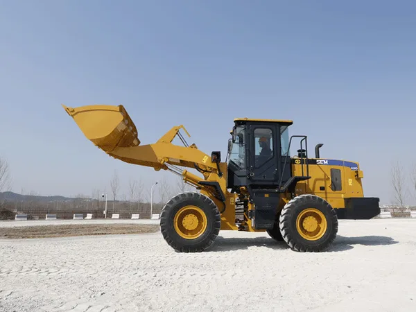 Фронтальный погрузчик Caterpillar 636D