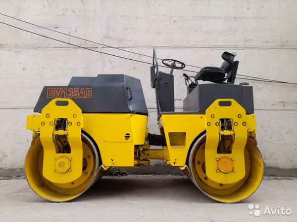 Тротуарный каток Bomag BW135 AD