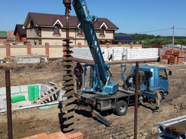 Ямобур, Услуги ямобура, буровые работы