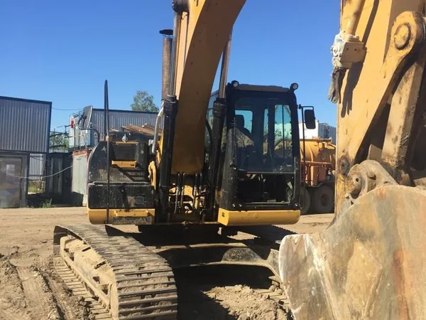 Аренда гусиничного экскаватора caterpillar 315
