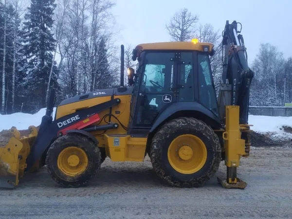 Услуги экскаватора-погрузчика john deere 325LS
