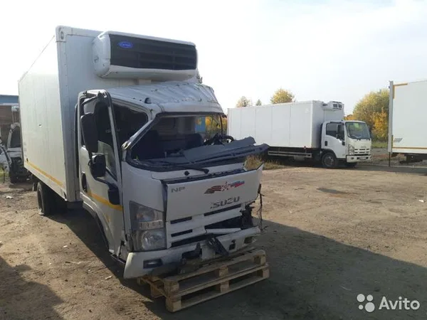 Рефрижераторный фургон Isuzu NPR