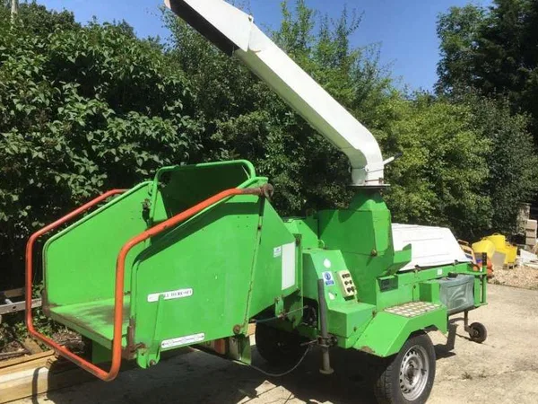 Измельчитель веток  GreenMech 220