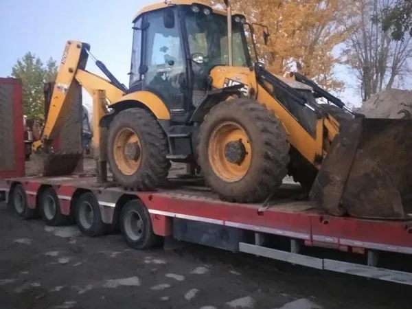 Аренда экскаватор погрузчик Jcb