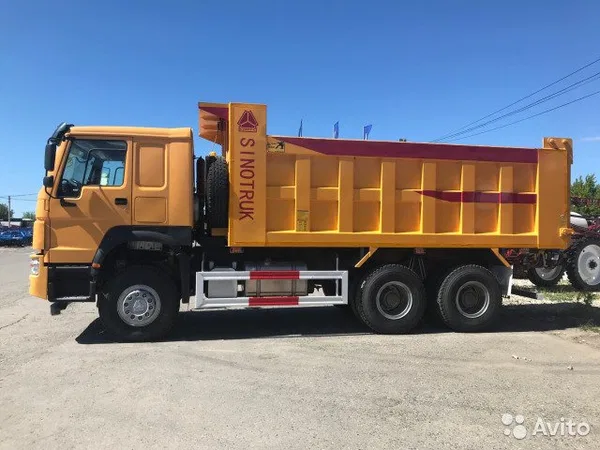 Самосвал HOWO HW76