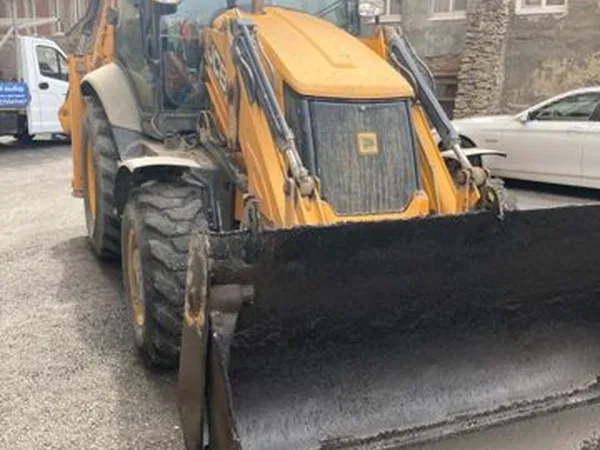 Экскаватор-погрузчик JCB 3CX