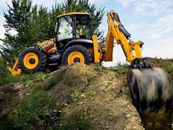 Услуги экскаватора-погрузчика JCB 4CX, 5CX