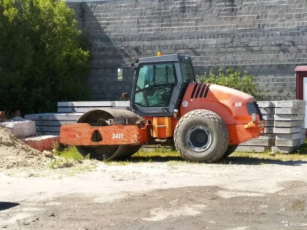 Грунтовый виброкаток дорожный 12.4 тонн