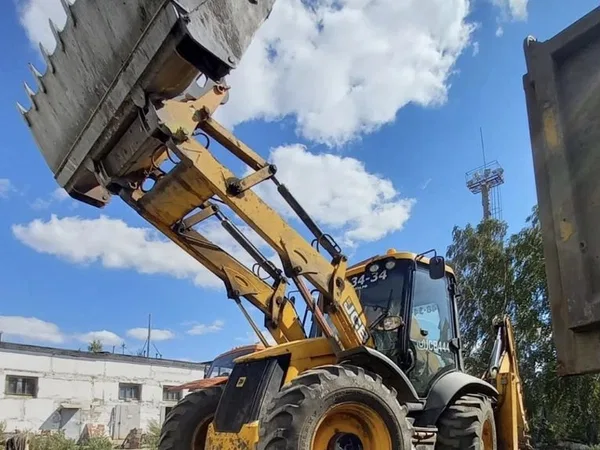 Аренда экскаватора погрузчика JCB
