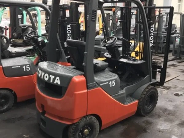 Вилочный Погрузчик Toyota
