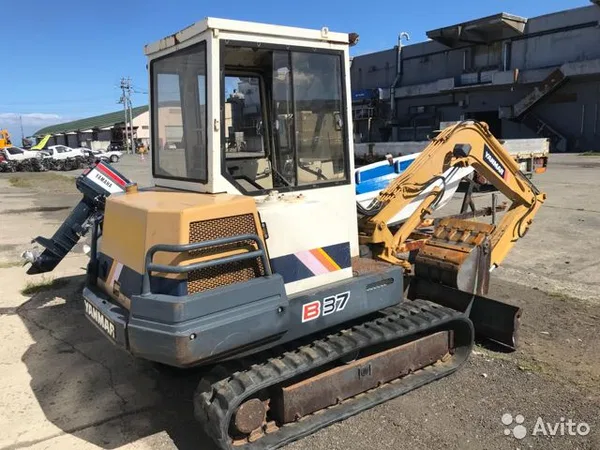 Мини-экскаватор Yanmar В37