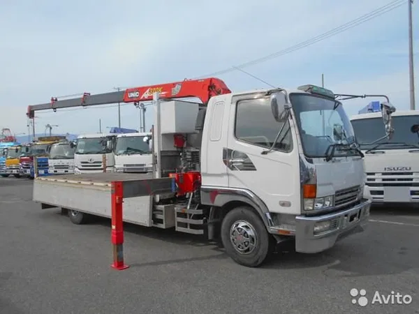 Бортовой грузовик с КМУ Mitsubishi Fuso Fighter