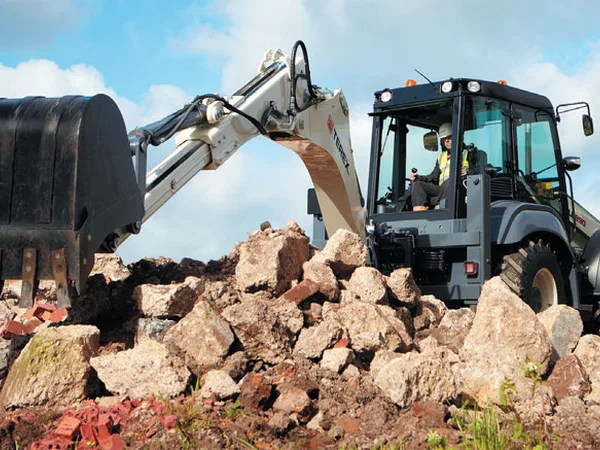 Экскаватор-погрузчик TEREX BENDINI 980 Elite