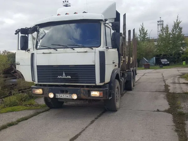 Услуги лесовоза манипулятора