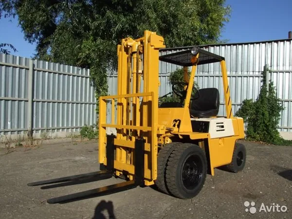 Вилочный погрузчик Komatsu FD20-7