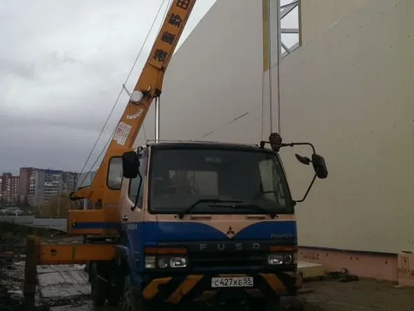 Автокран 5т-22метра стрела