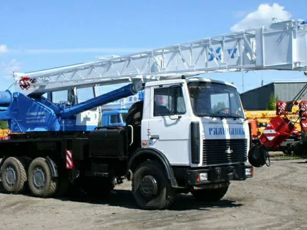 Аренда автокрана Заказ автокрана 25 32 40 50тонн