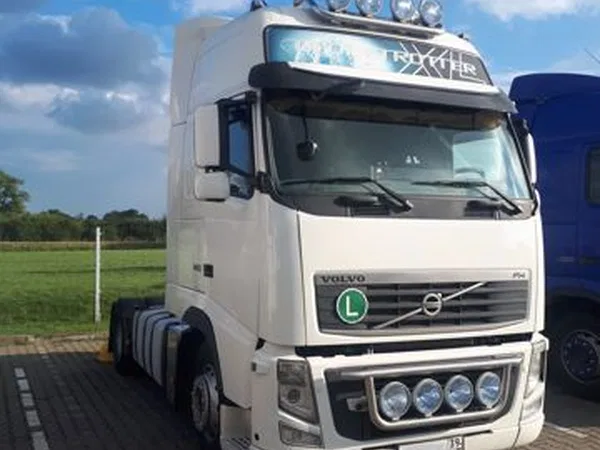 Седельный тягач Volvo FH13