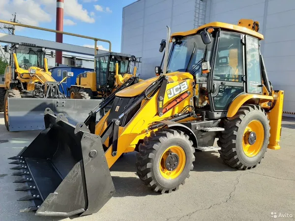 Услуги аренды экскаватора-погрузчика JCB