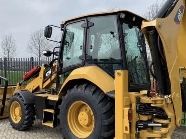 Услуги экскаватора погрузчика CAT 428F Автокраны 2