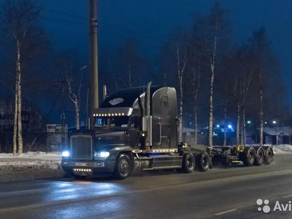 Седельный тягач Freightliner FLD