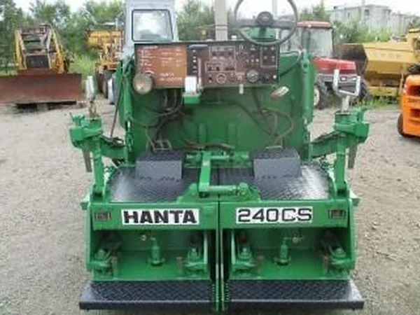 Асфальтоукладчик Hanta AF-240CS
