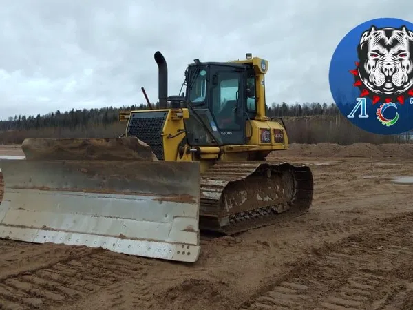 Средний бульдозер Komatsu D61
