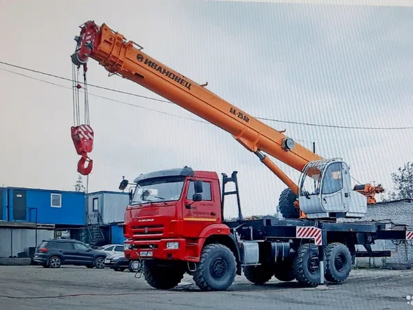 Автокран 25 тонн вездеход