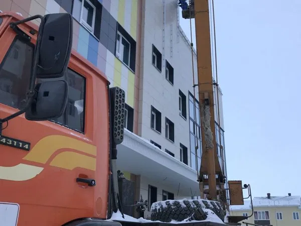 Услуги Автовышки-28 метров (вездеход)
