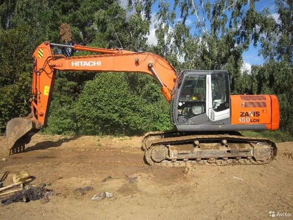 Аренда Экскаватора гусеничного hitachi 180 габарит