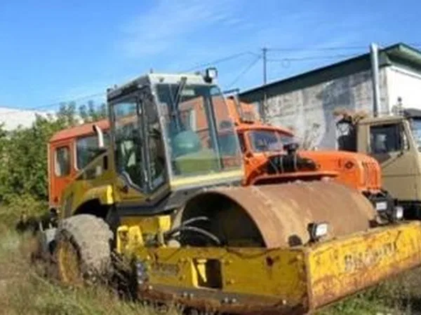 Грунтовый каток Shantui SR16