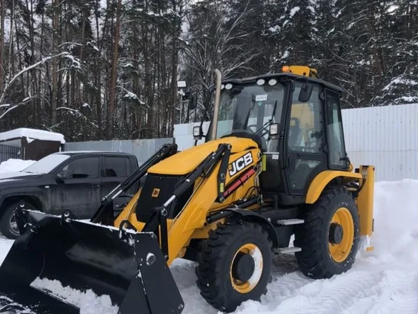 Аренда экскаватора погрузчика jcb