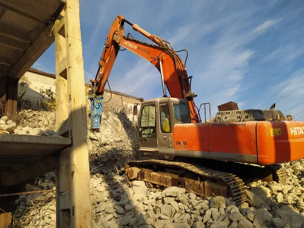 Гусеничный экскаватор Hitachi 330g