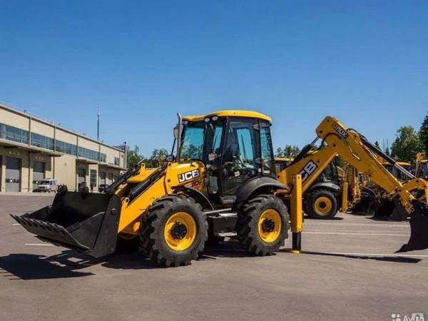 Аренда равно колёсного эксковатора погрузчика jcb