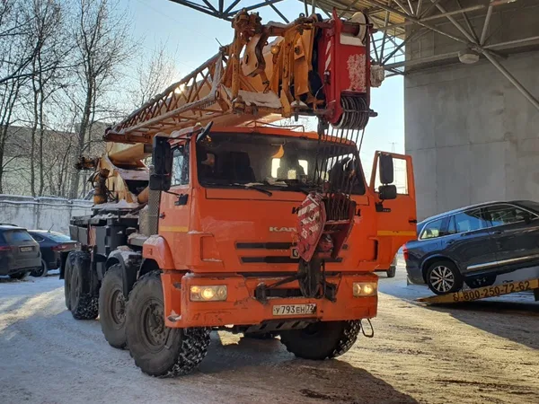 Автокран ИВАНОВЕЦ КС-55735-6