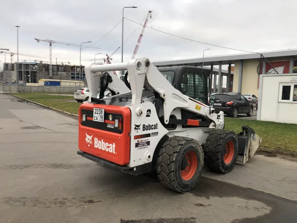 Мини-погрузчик                                                     Bobcat                                                 S850H